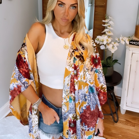 Colorful Kimono| Robe | Duster | Boho | World Market | OS - Picture 1 of 4